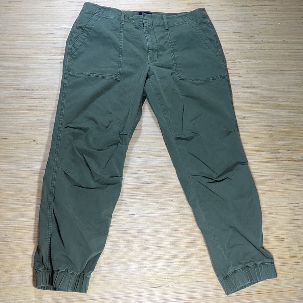 American Eagle Joggers Army Green
